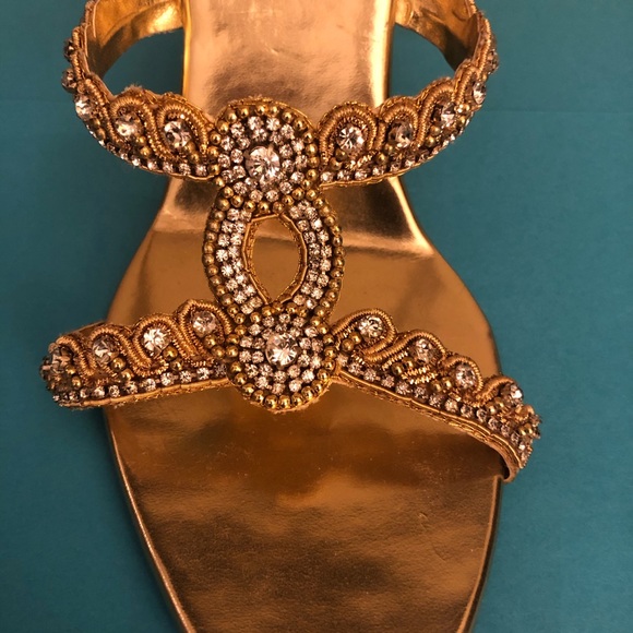 Gold sandals, Indian style - Picture 7 of 8
